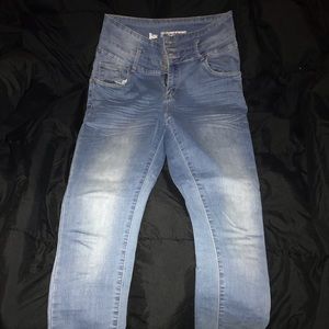 High waist jeans